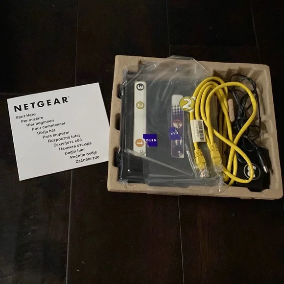 NETGEAR WNR2000 Wireless-N Router - Picture 3 of 6